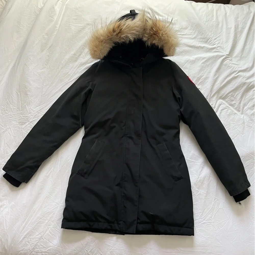 Black, Size Small, Canada Goose Victoria Parka With Hood - Picture 3 of 14